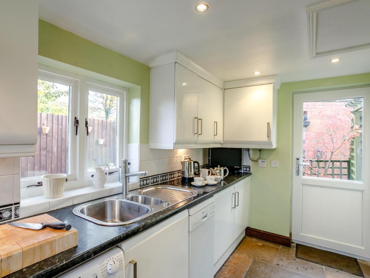 1 Bed In Fenny Bentley 80376 Villa Exterior photo